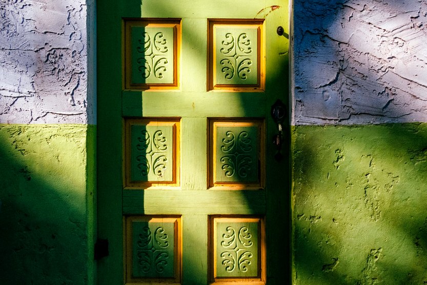 Зелёная входная дверь по фен-шуй
